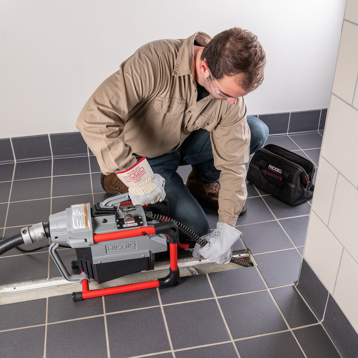 RIDGID 66492 K-60SP Sectional Machine with A-1 Operator's Mitt, A-12 Pin Key, and A-60-12 Rear Guide Hose RIDGID