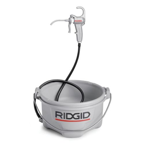 RIDGID 10883 Oiler with One Gallon Premium Threading Cutting Oil